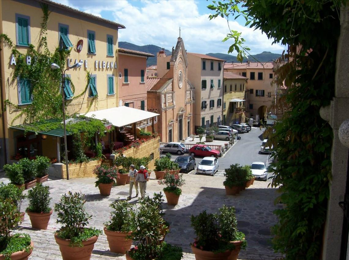 Albergo Ape Elbana Portoferraio Exterior photo